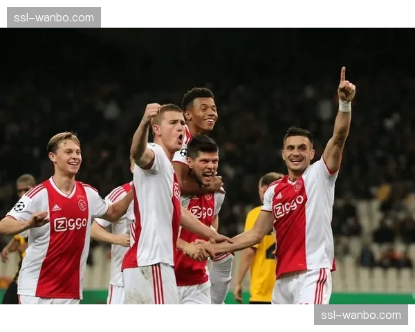 比利亚雷亚尔1-1战平塞维利亚,莫拉莱斯补时阶段扳平比分 比利亚雷亚尔1-1战平塞维利亚,莫拉莱斯补时阶段扳平比分