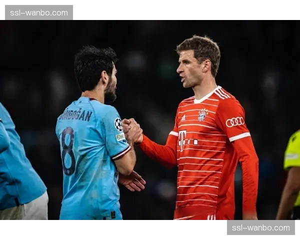 特写:老将穆勒替补登场,完成其个人第150场欧冠比赛 特写:老将穆勒替补登场,完成其个人第150场欧冠比赛